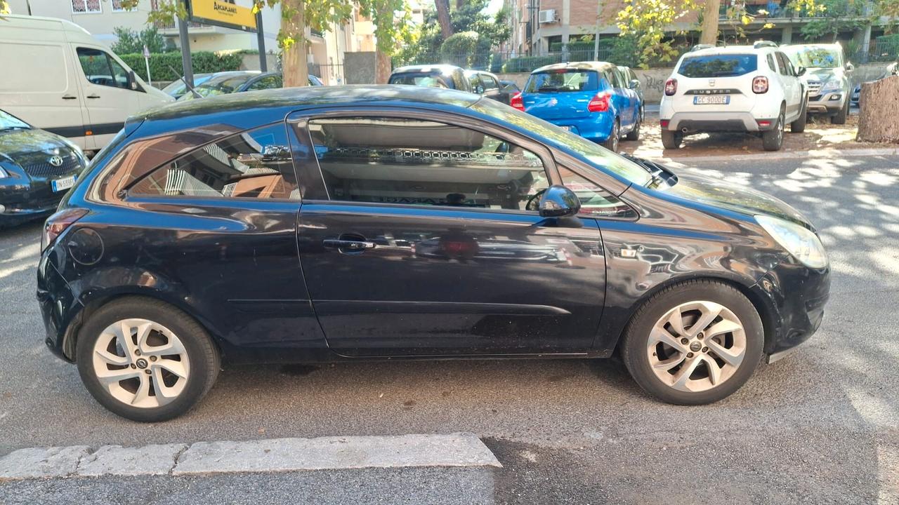 Opel Corsa 1.2 3 porte Enjoy
