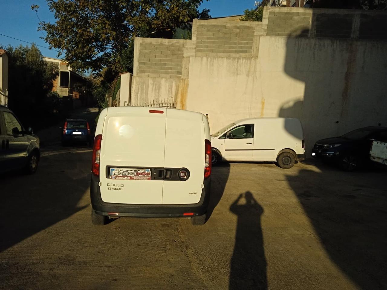 Fiat Doblò MJT 3 posti con porta laterale e clima