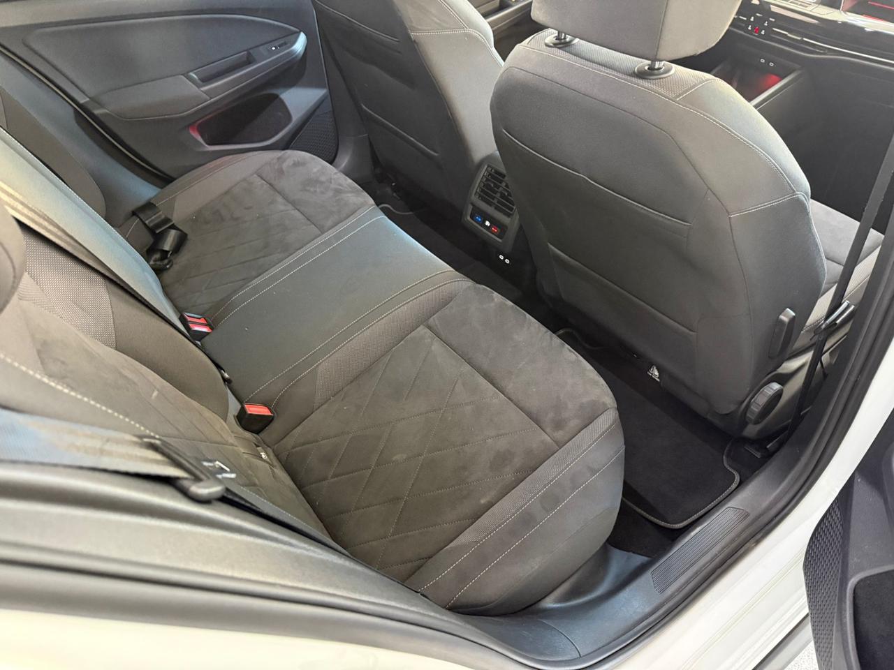 Golf 1.5 eTSI 150 CV EVO ACT DSG 1st Edition Style GTI