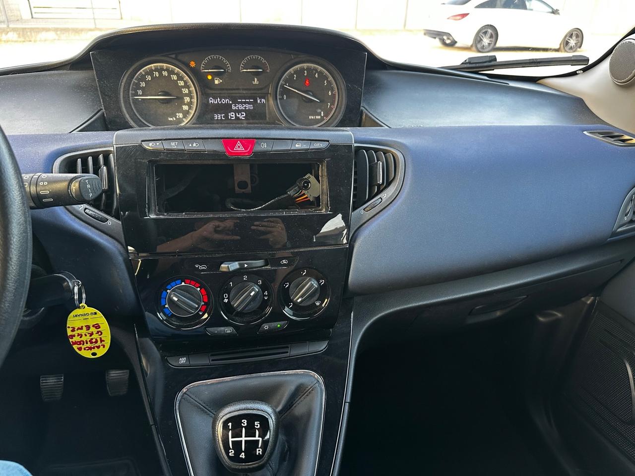 Lancia Ypsilon 1.2 69 CV 5 porte Gold