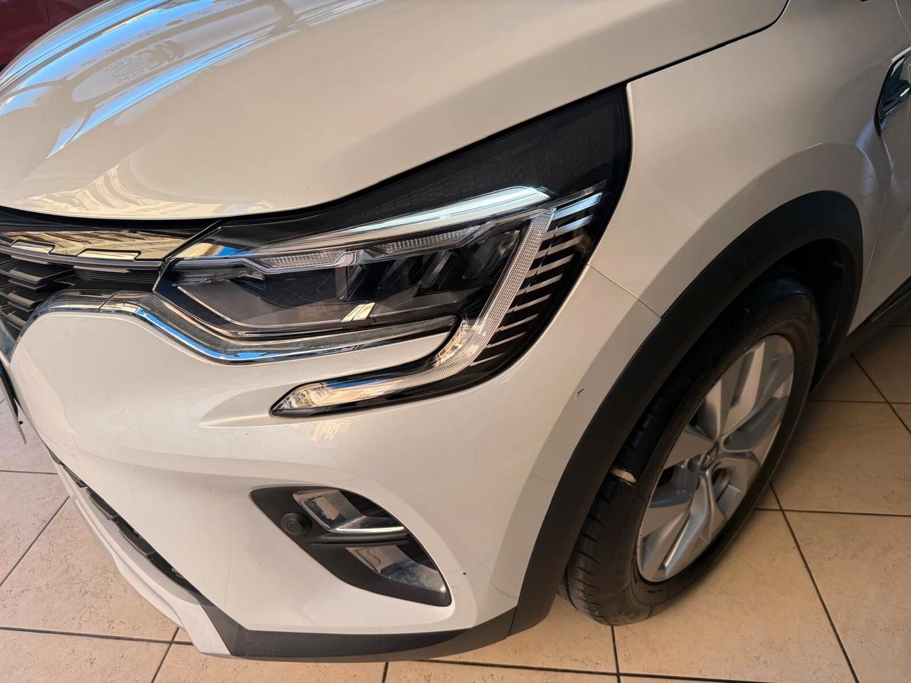 Renault Captur Plug-in Hybrid E-Tech 160 CV Initiale Paris