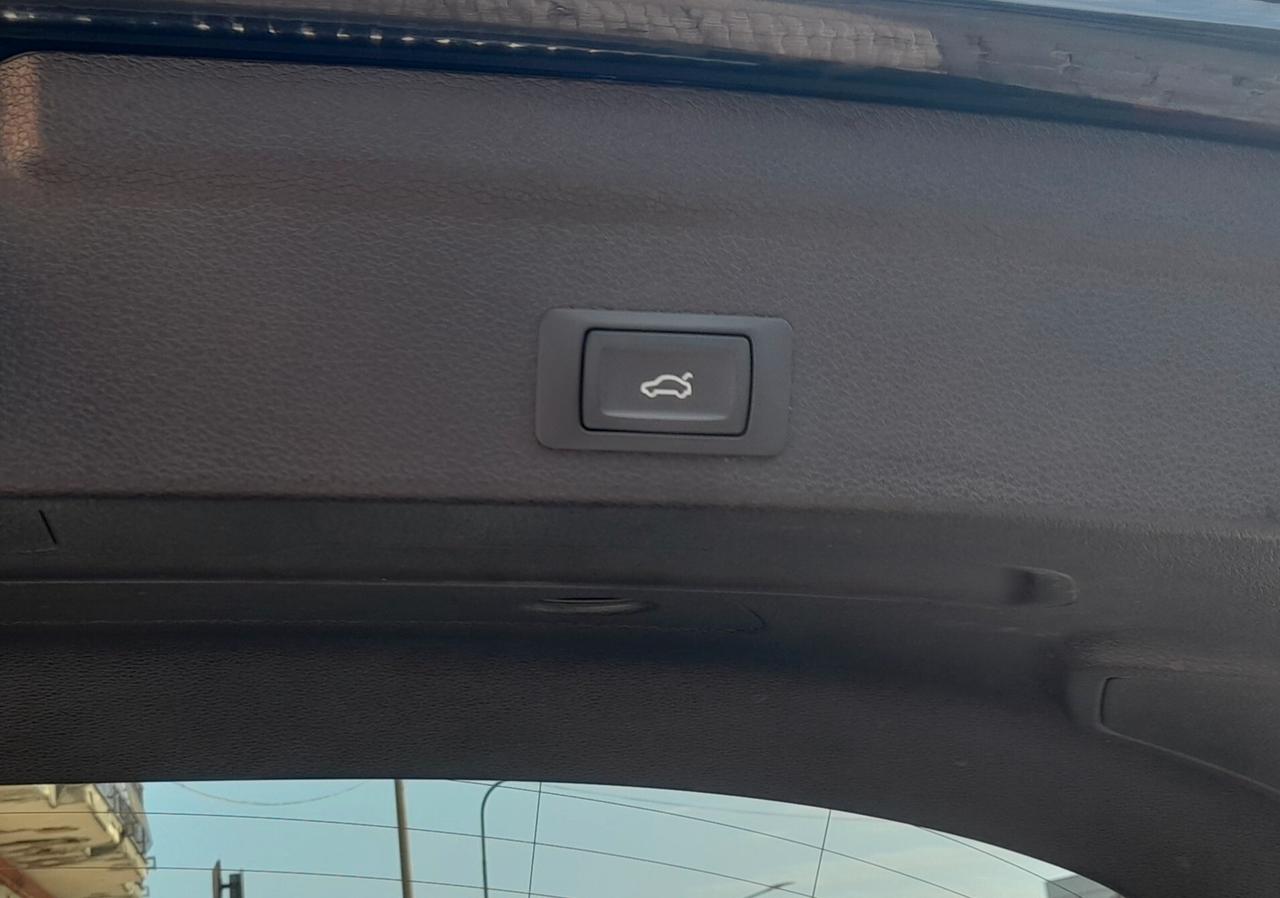 Audi Q3 35 TDI S tronic S line IDENTITY BLACK