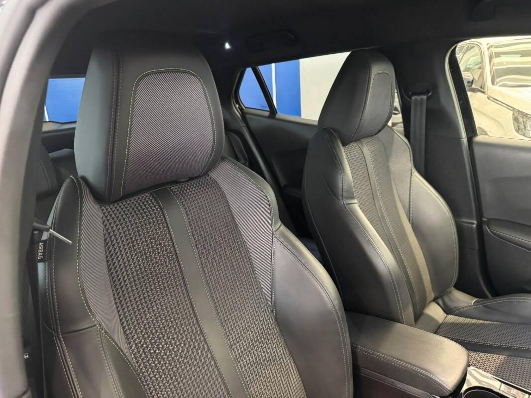 Peugeot 2008 1.5 bluehdi GT Pack s&s 130cv eat8