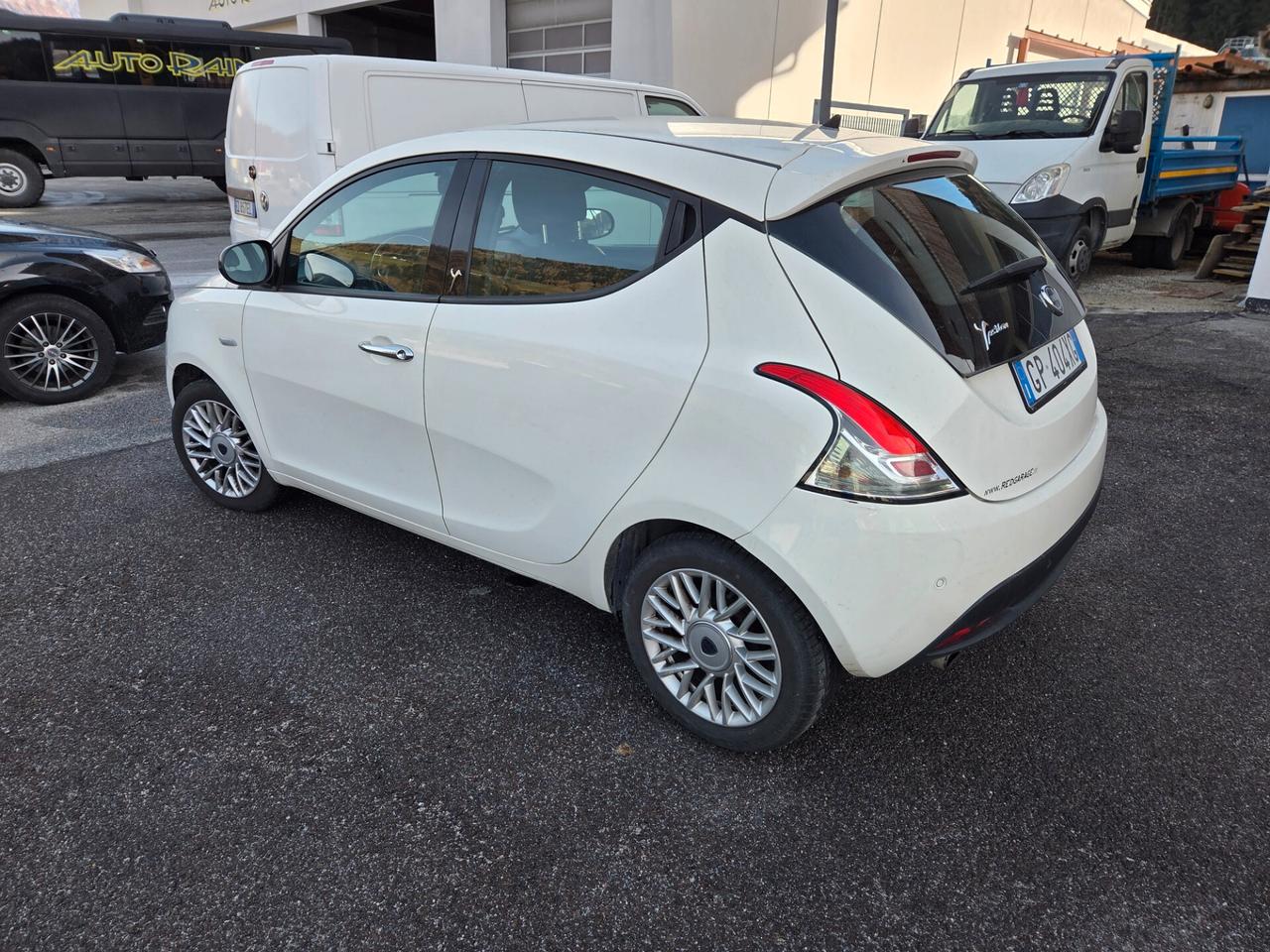 Lancia Ypsilon 1.3 MJT 16V 5 porte neopatentati