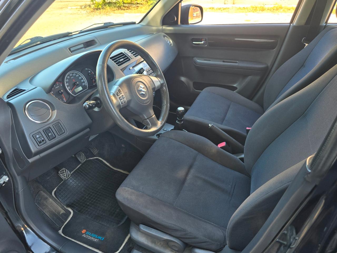 Suzuki Swift 1.3 GLP con GARANZIA-NEOPATENTATI