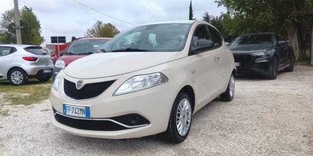 LANCIA Ypsilon 1.2 69 CV 5 porte GPL Ecochic Gold NEOPATENTATI