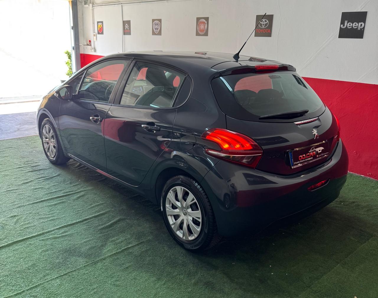 Peugeot 208 5 porte Access 110000 CHILOMETRI