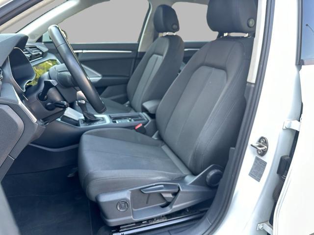 AUDI Q3 35 TDI S tronic Business