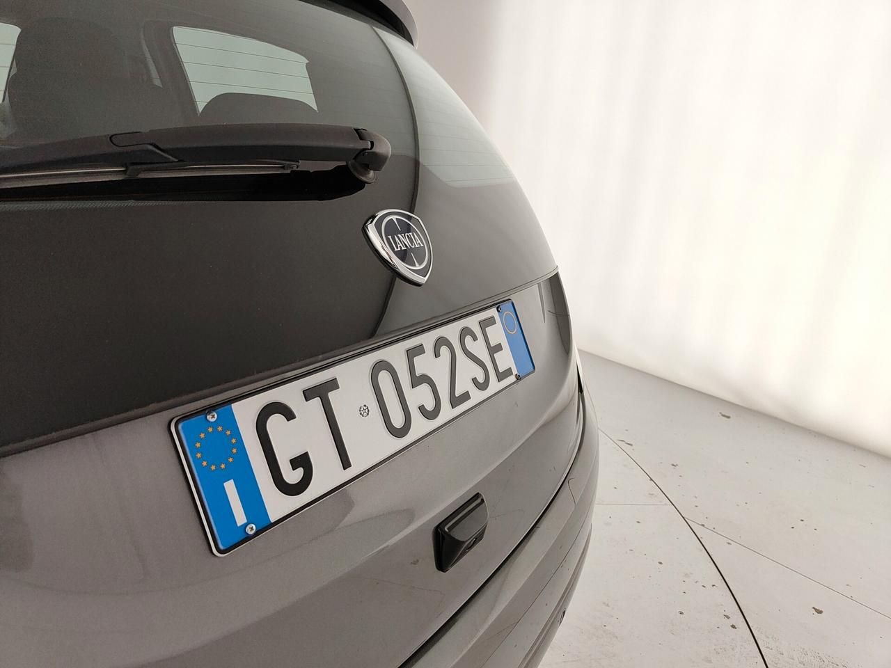 Lancia Ypsilon 1.0 FireFly 5 porte S&S Hybrid Platino