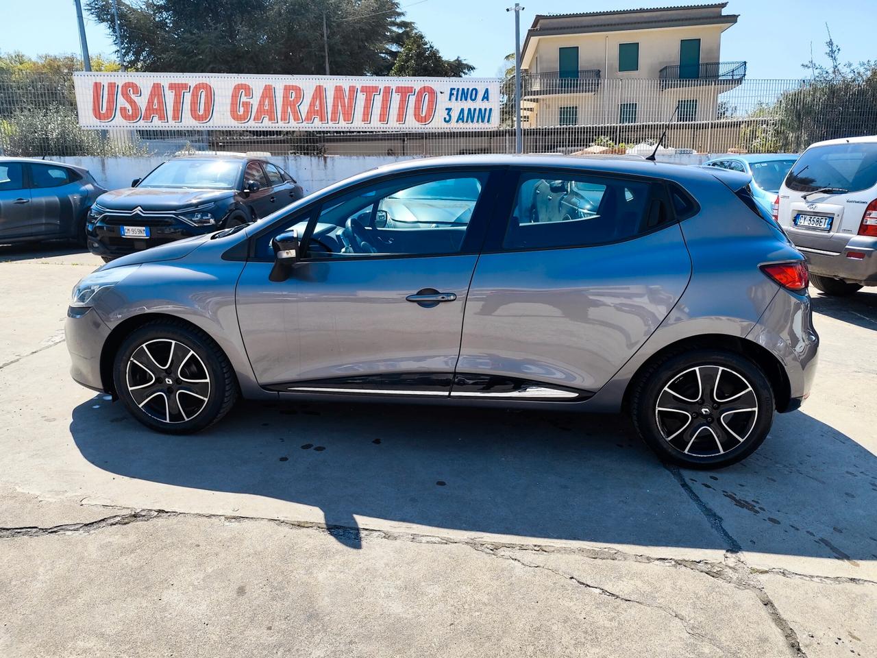 Renault Clio 1.2 75CV 5 porte Costume National