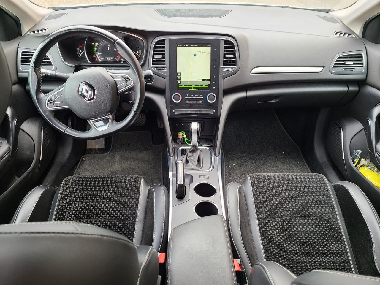 Renault Megane 1.5 diesel cambio automatico anno 2017 euro 6b