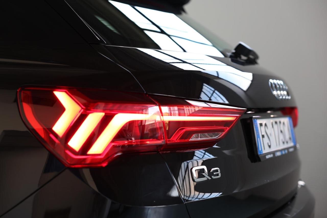 Audi Q3 2.0 TDI 150 CV S line Edition