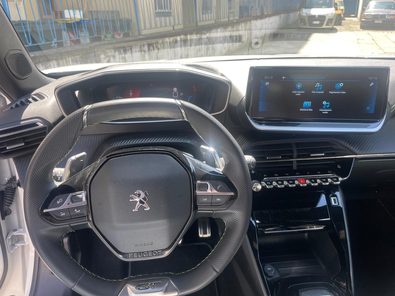 Peugeot 2008 PureTech 130 S&S Allure Pack