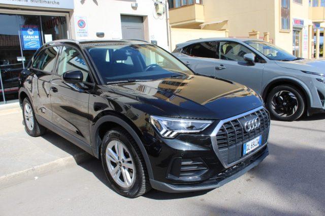 AUDI Q3 35 TDI Business