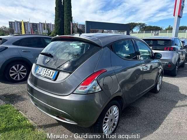 Lancia Ypsilon Ypsilon 1.2 69 CV 5 porte Silver