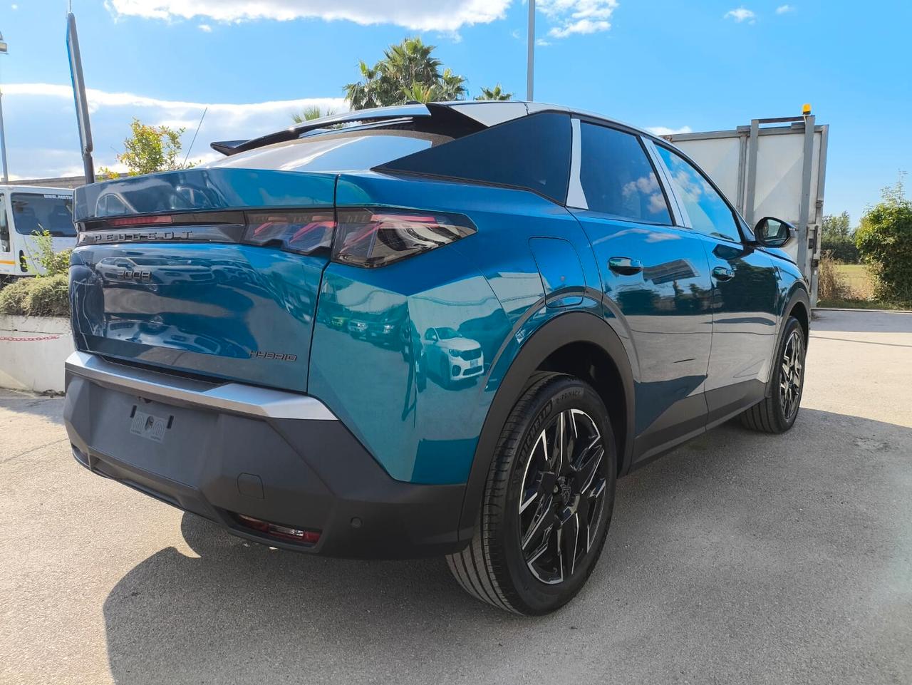PEUGEOT 3008 145 CV HYBRID GT E-DCS6 KM0 AUTOCARRO N1