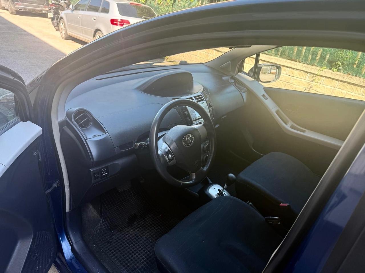 Toyota Yaris 1.4 D-4D automatica