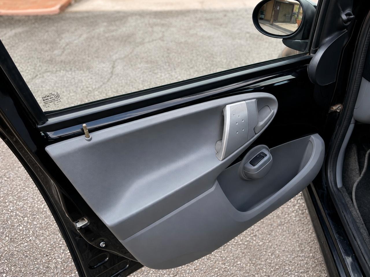 Peugeot 107 1.0 68CV 5p. Plaisir