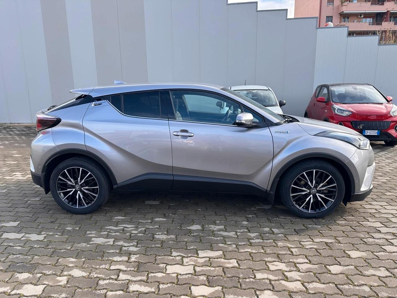 Toyota C-HR 1.8 Hybrid E-CVT Lounge