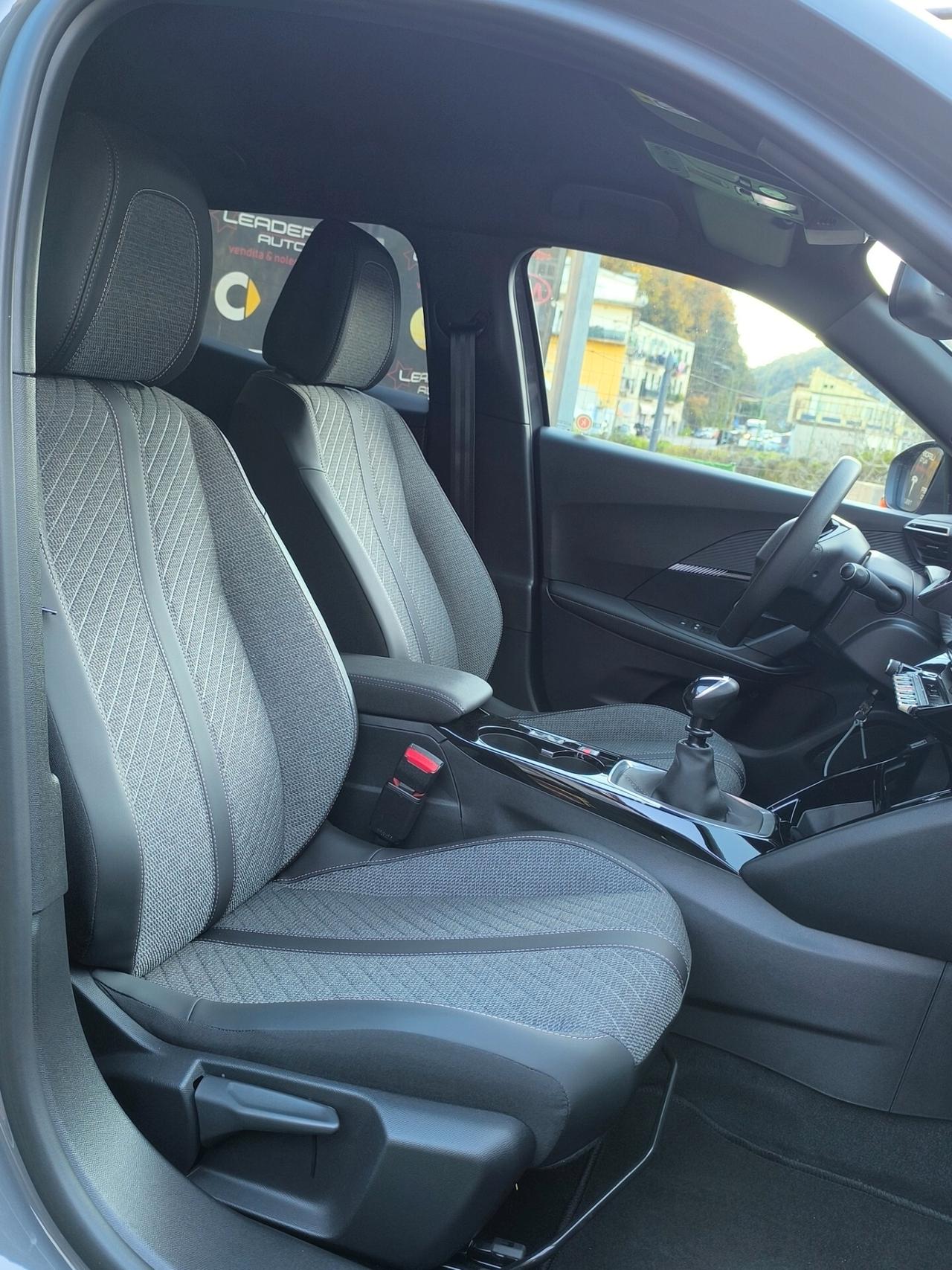 Peugeot 2008 PureTech Allure 3.000 km UNICO PROPRIETARIO