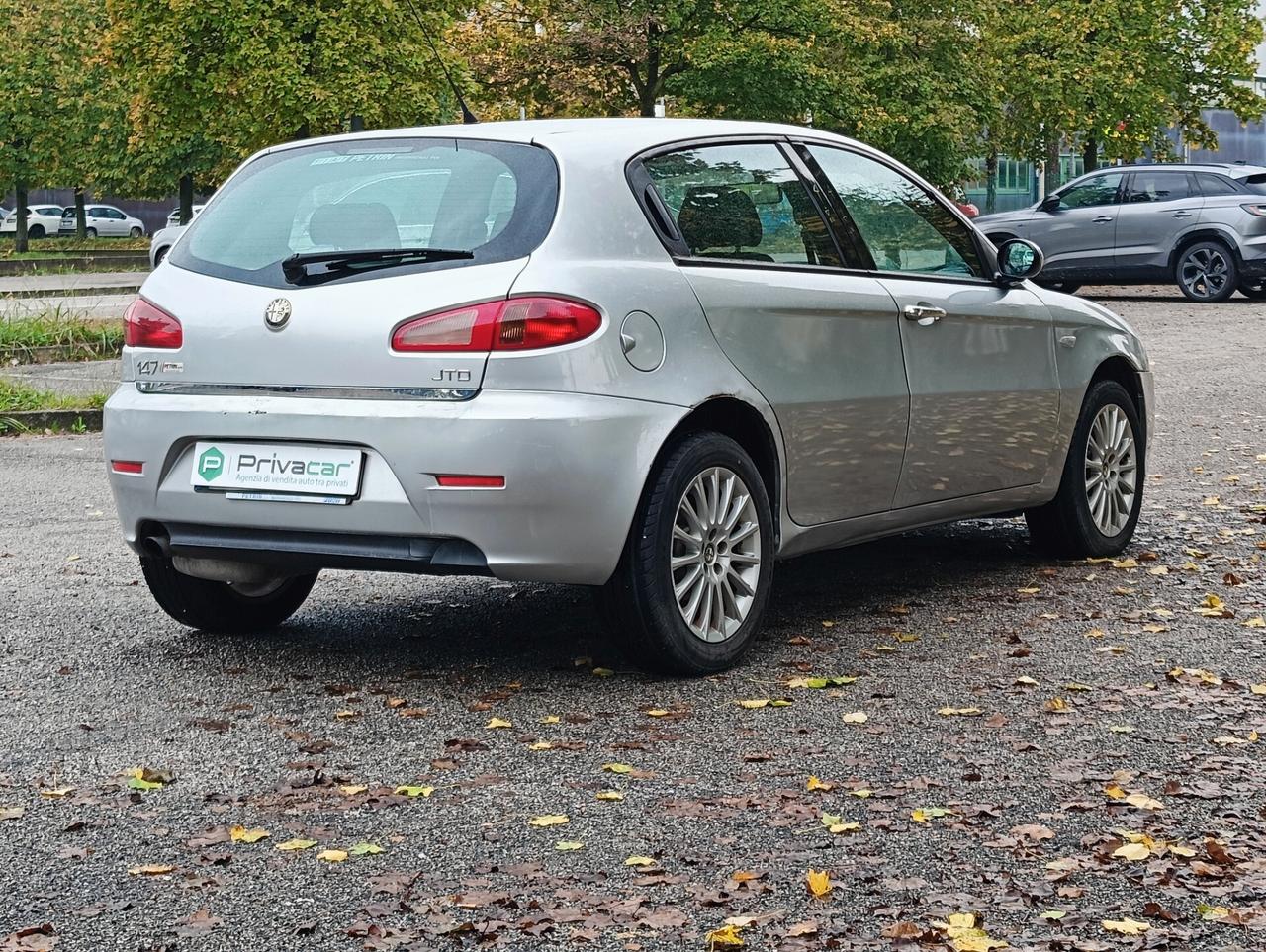 Alfa Romeo 147 1.9 JTD (115) 5 porte Exclusive