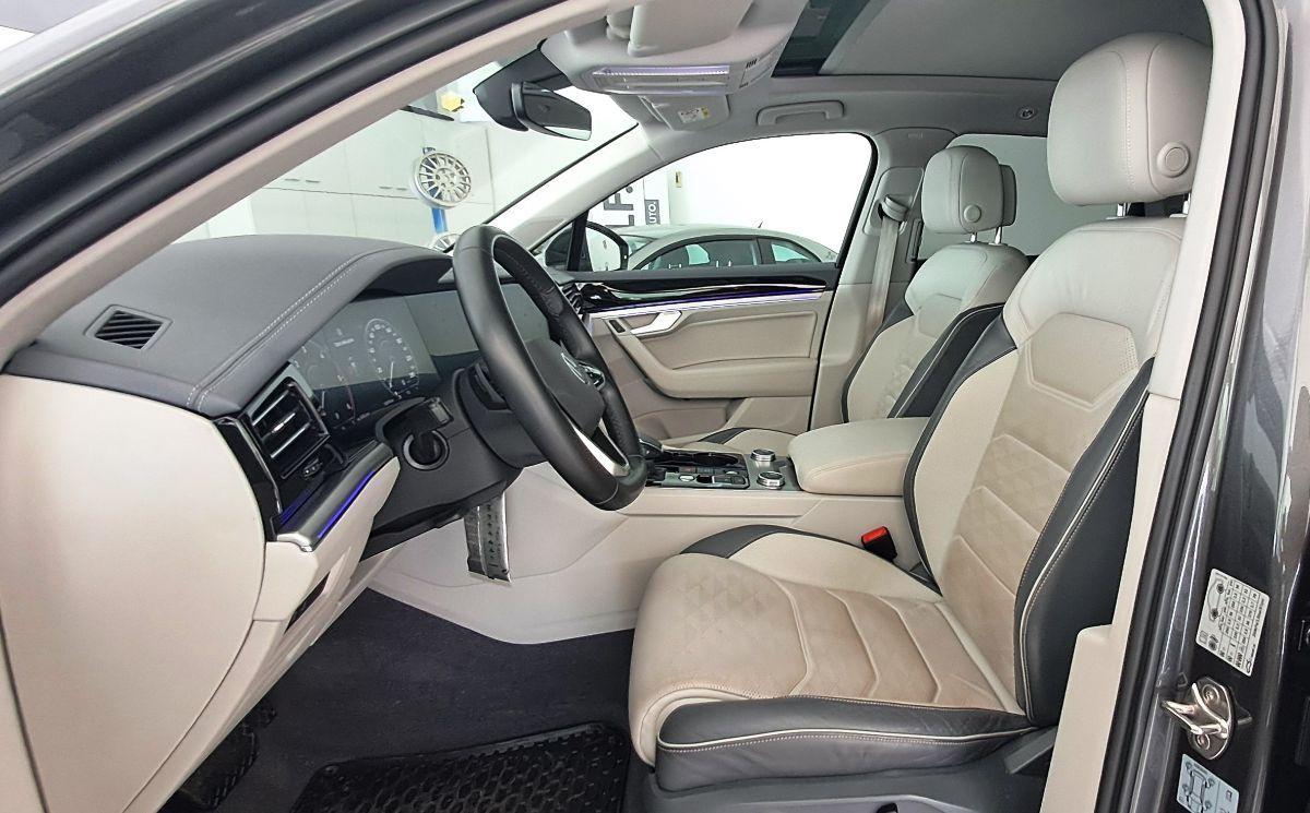 VOLKSWAGEN Touareg 3.0 TDI Advanced