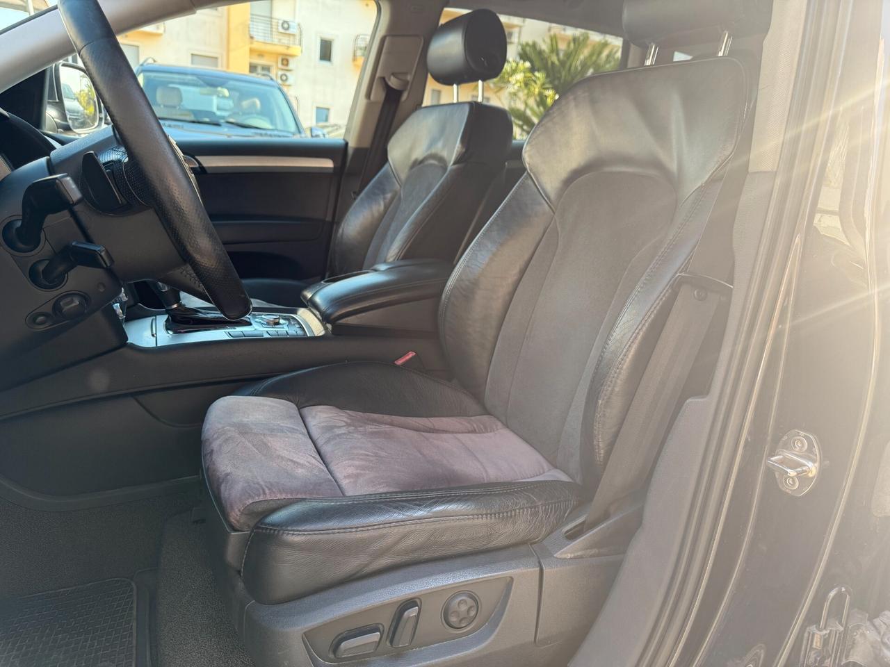 Audi Q7 3.0 V6 TDI 233CV quattro tiptronic 7 POSTI SOSPENSIONI GANCIO TRAINO