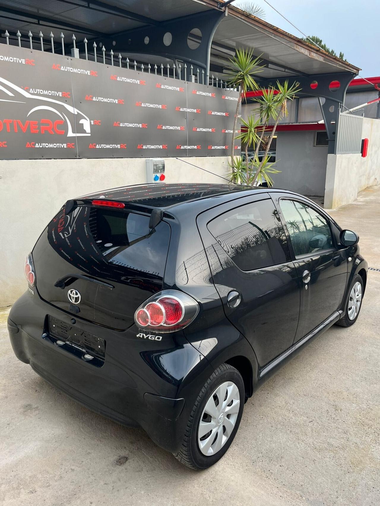 Toyota Aygo 1.0 12V VVT-i 5 porte Active Connect