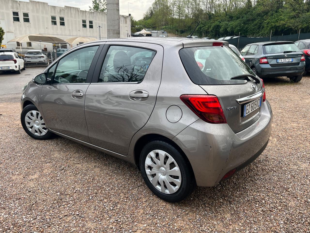 Toyota Yaris 1.0 5 porte