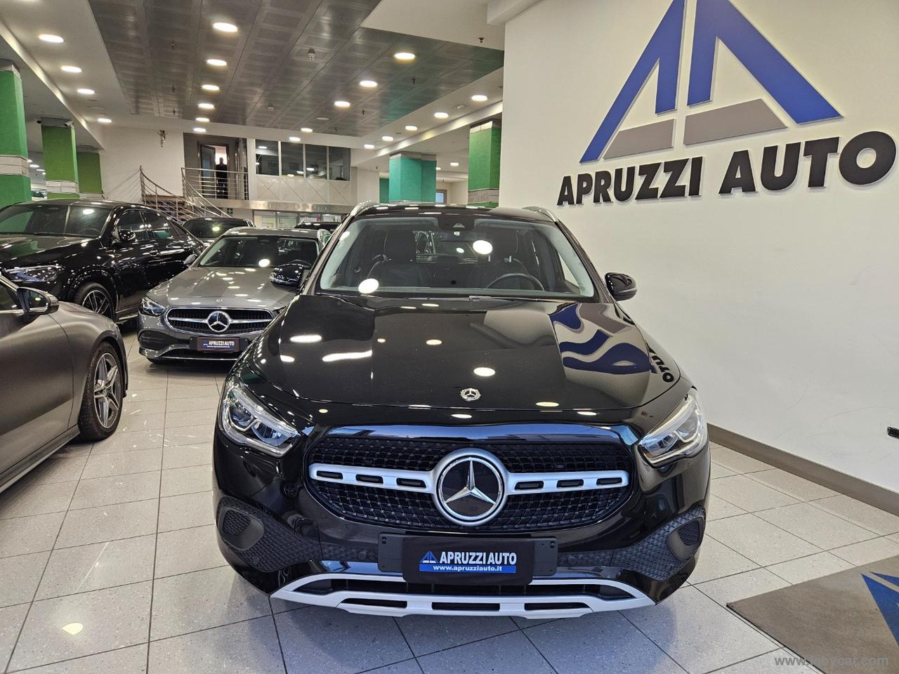 MERCEDES-BENZ GLA 180 d Automatic Business Extra