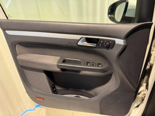 VOLKSWAGEN Touran 1.6 TDI Trendline Radio Clima