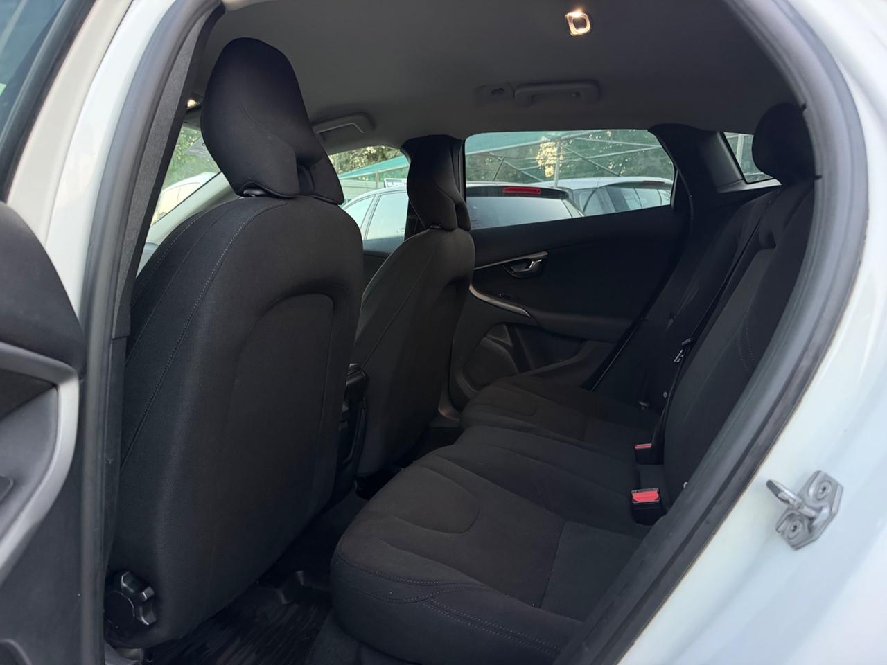 Volvo V40 D2 Kinetic - 2016 - EURO6B