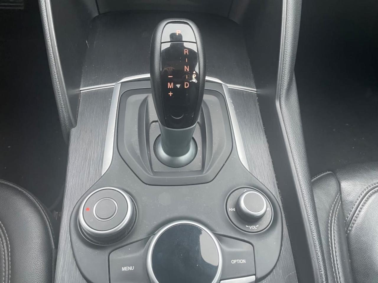 Alfa Romeo Giulia 2.0 Turbo 200 CV AT8 Super