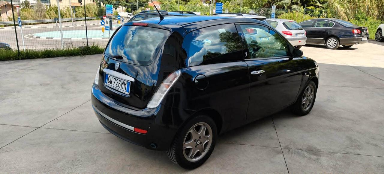 Lancia Ypsilon 1.2 GPL