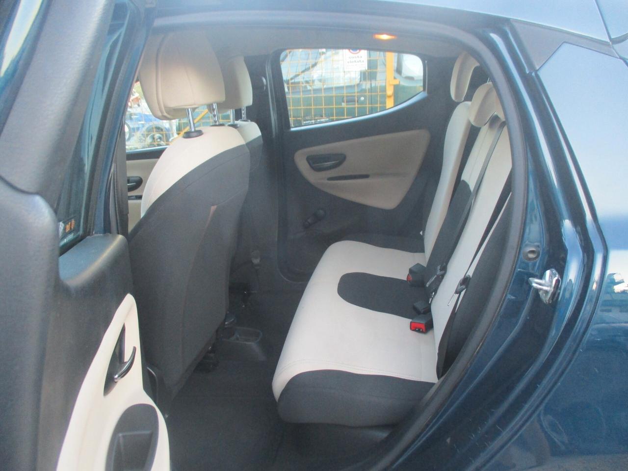 Lancia Ypsilon 1.2 69 CV 5 porte GPL Ecochic 30th Anniversary