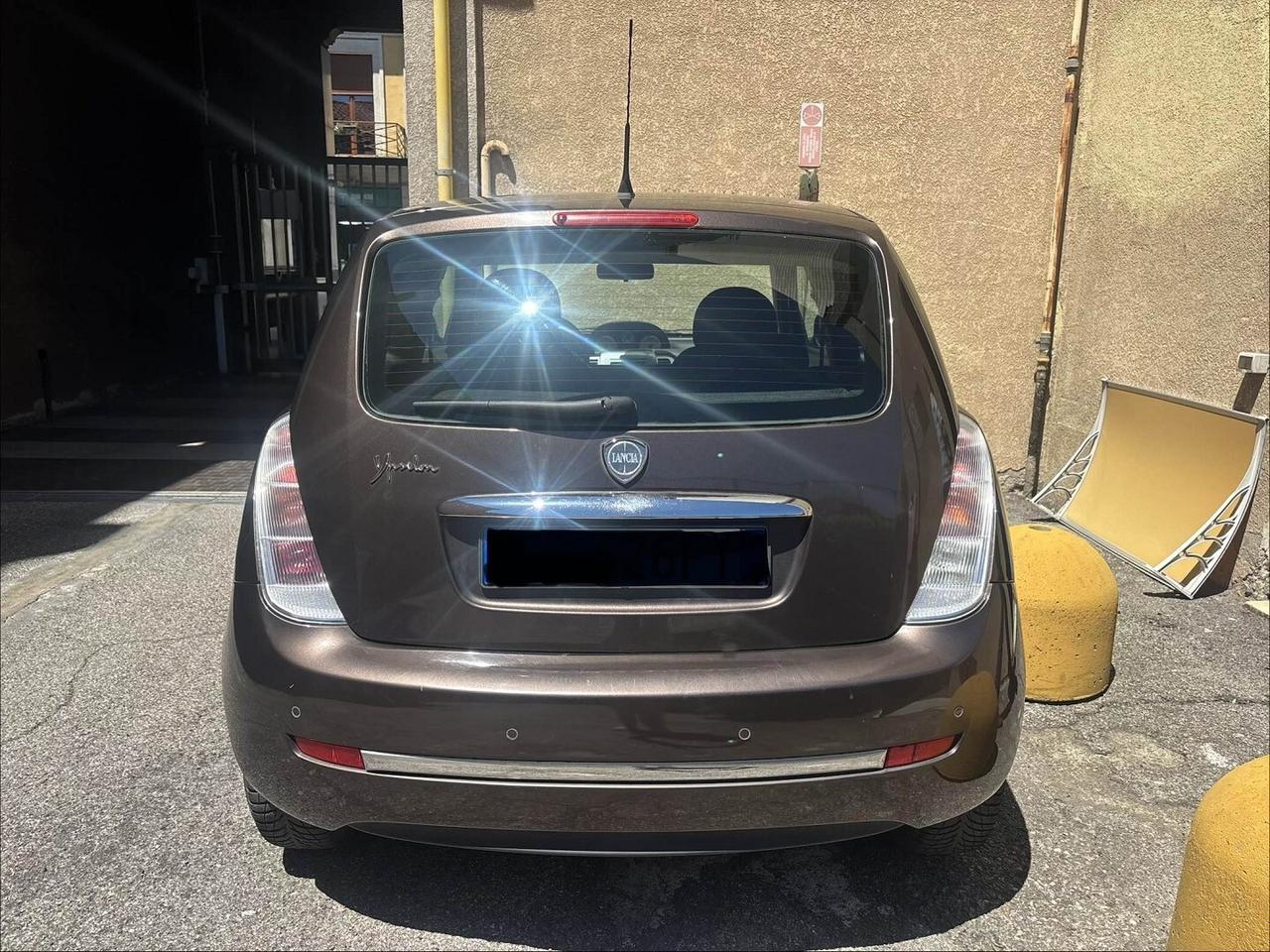 LANCIA YPSILON 1.4 16V PLATINO AUTOMATICA
