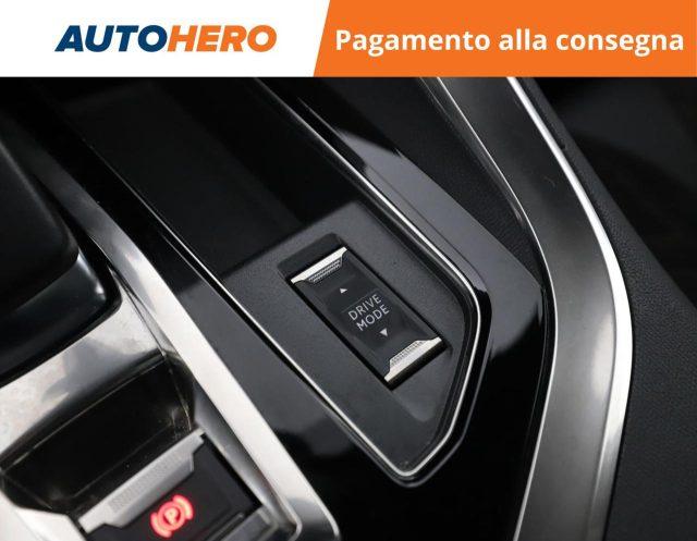 PEUGEOT 3008 Hybrid 225 e-EAT8 GT