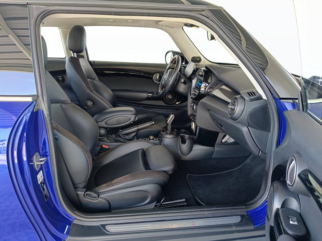 MINI Mini IV F56 2018 3p - Mini 3p 2.0 Cooper S Business XL 178cv auto