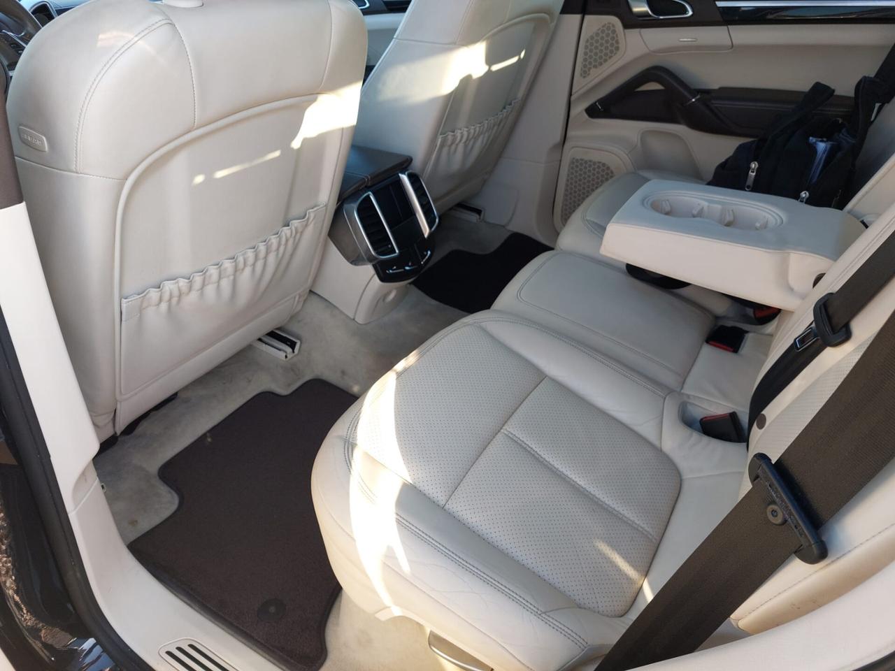 Porsche Cayenne 3.0 Diesel sport tetto apribile