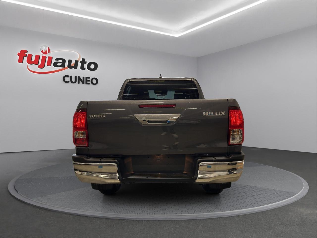 Toyota Hilux Double Cab Lounge 2.4D 150 CV 6