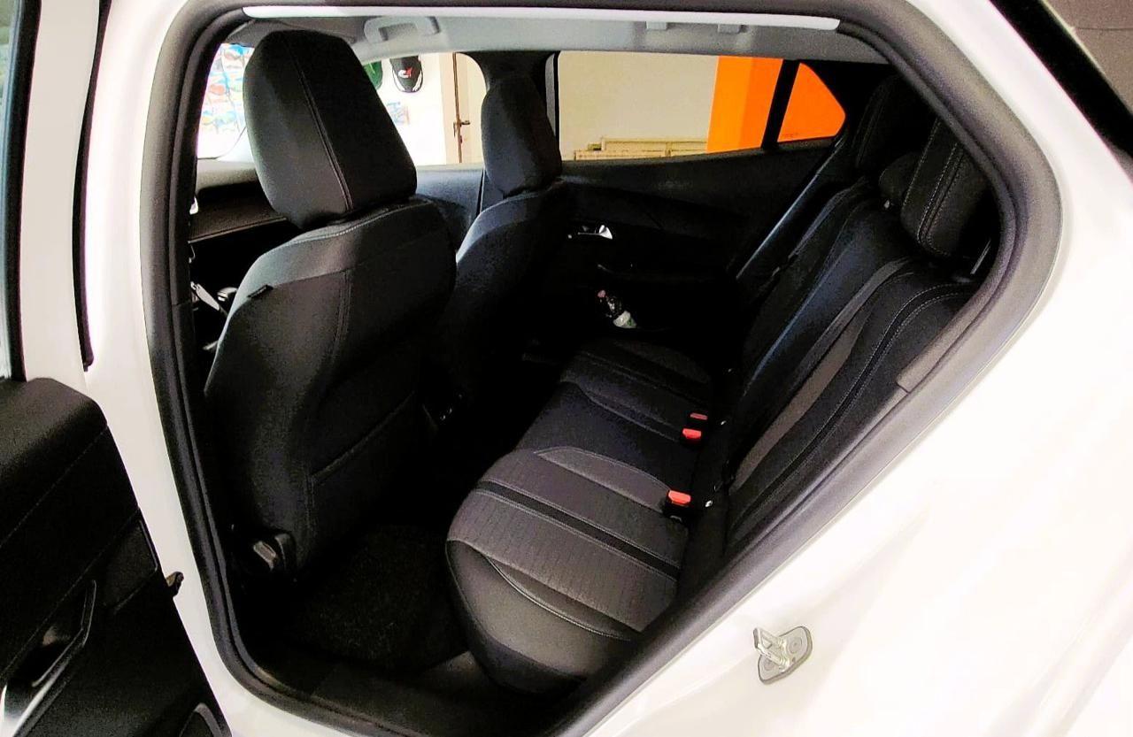 PEUGEOT 2008 BlueHDi 110 S&S Allure Pack