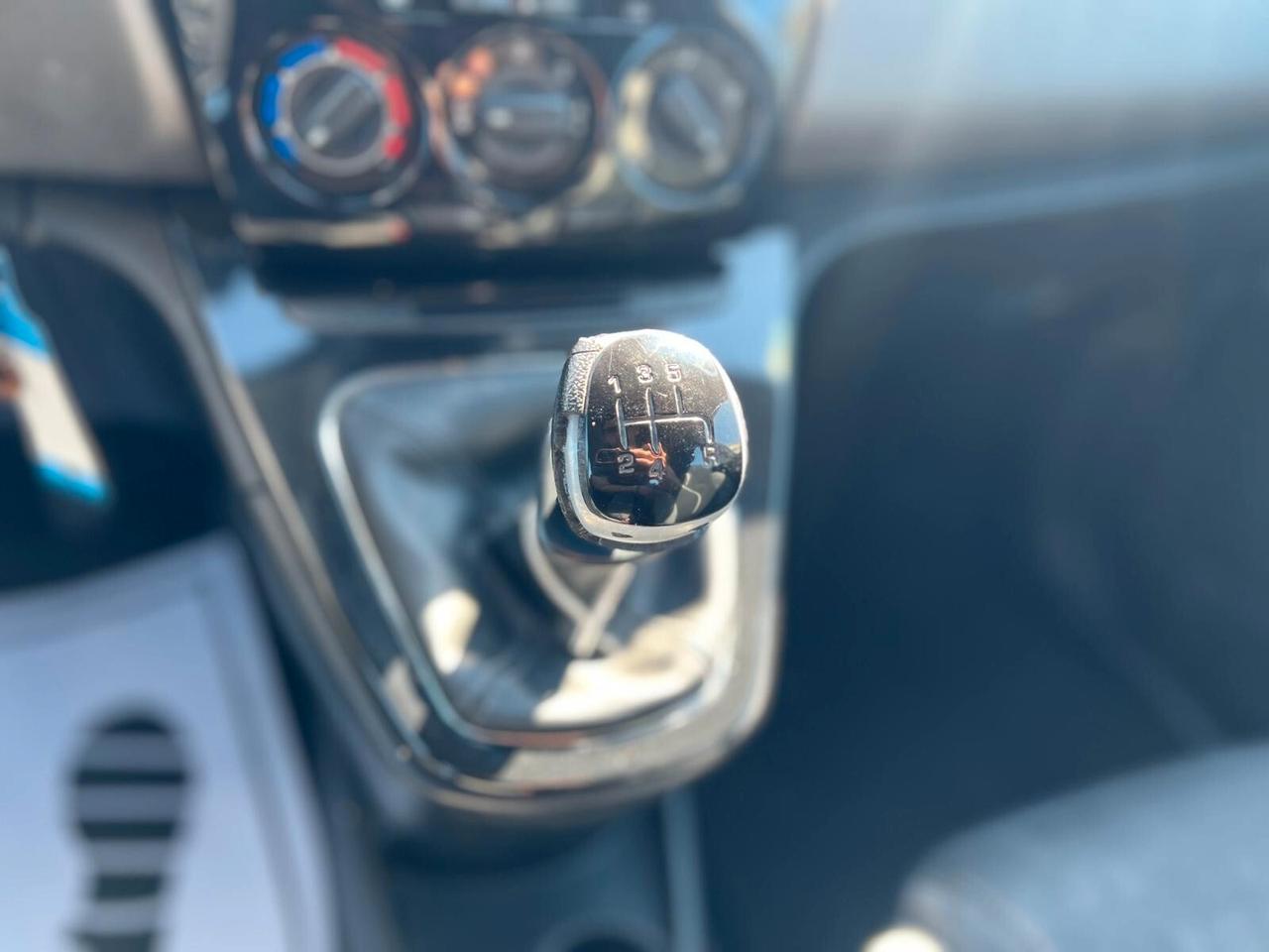 Lancia Ypsilon 1.2 69 CV 5 porte S&S Platinum