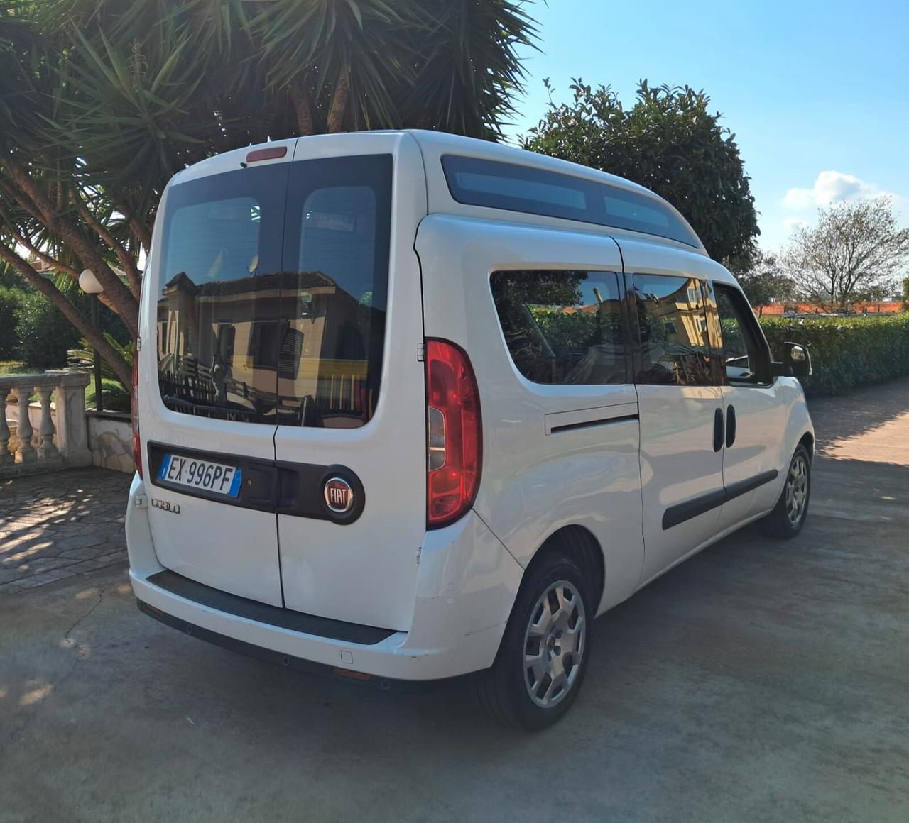 Doblò 1.6 XL 6 posti TRASPORTO DISABILI PEDANA ELETTROIDRAULICA