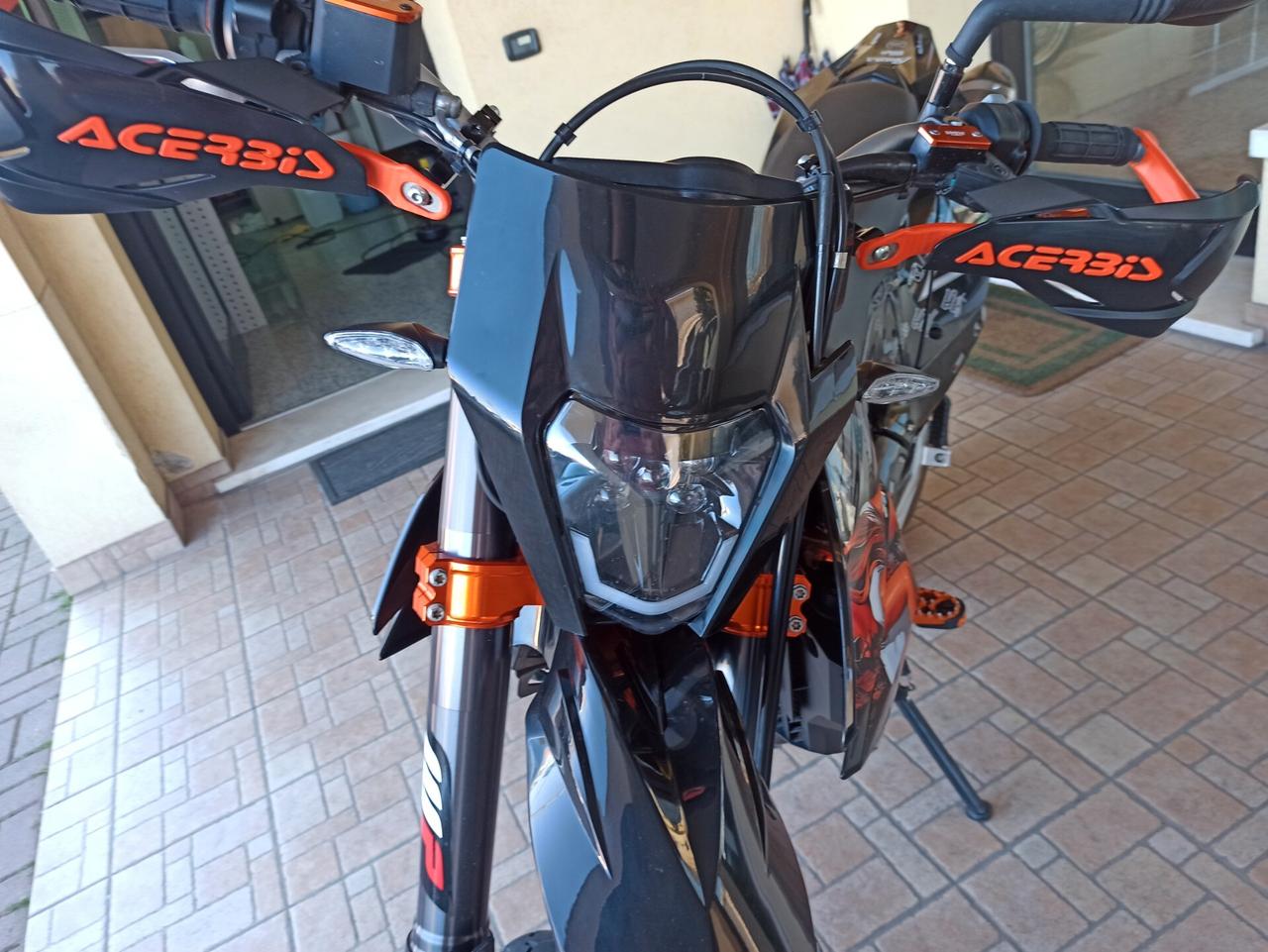 Ktm 690 SMC R