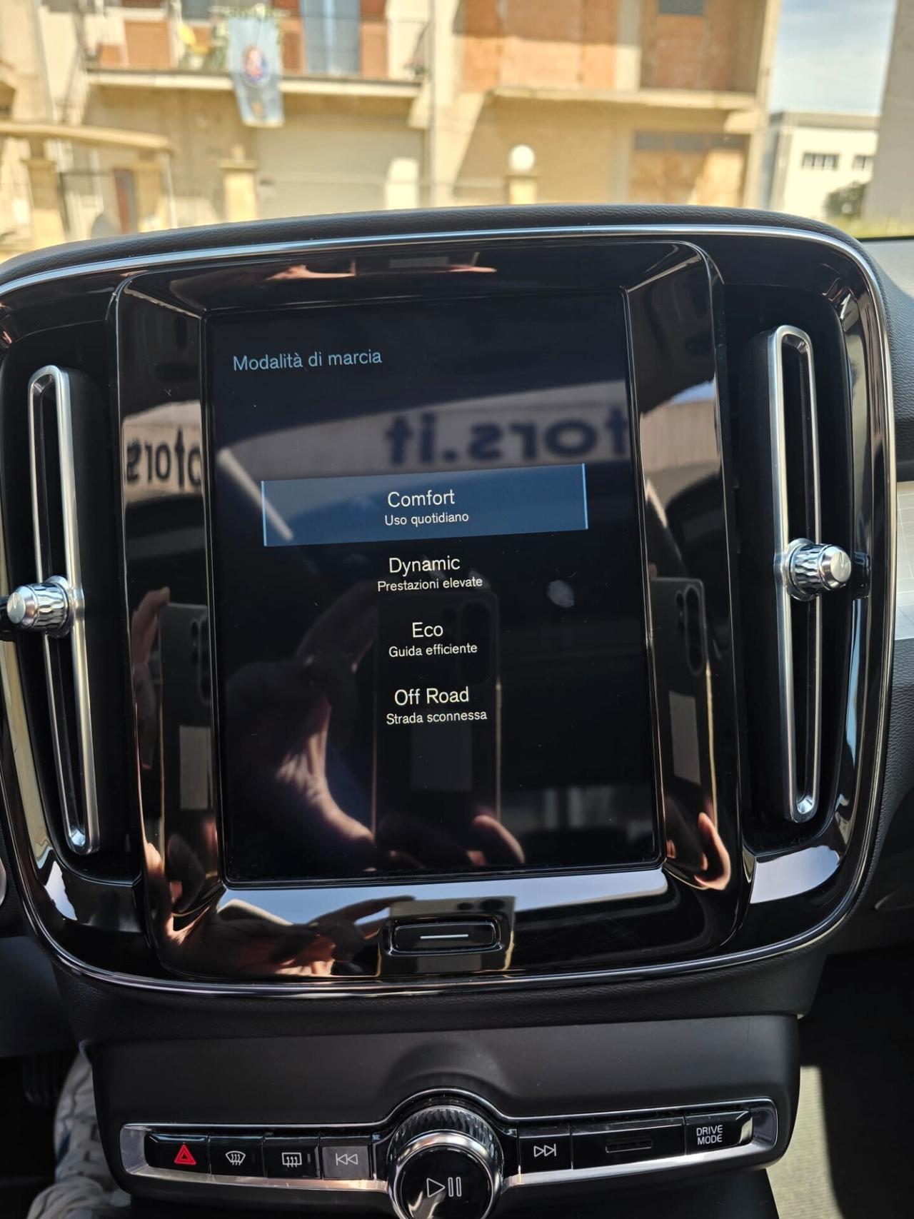 Volvo XC40 D3 Tettuccio HARMAN kardon