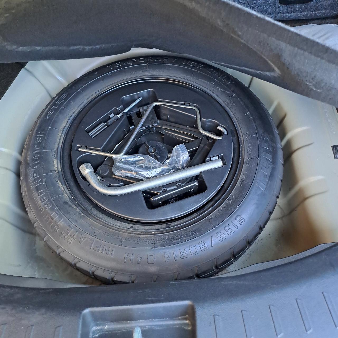 Lancia Ypsilon 1.3 MJT - OK NEOPATENTATI