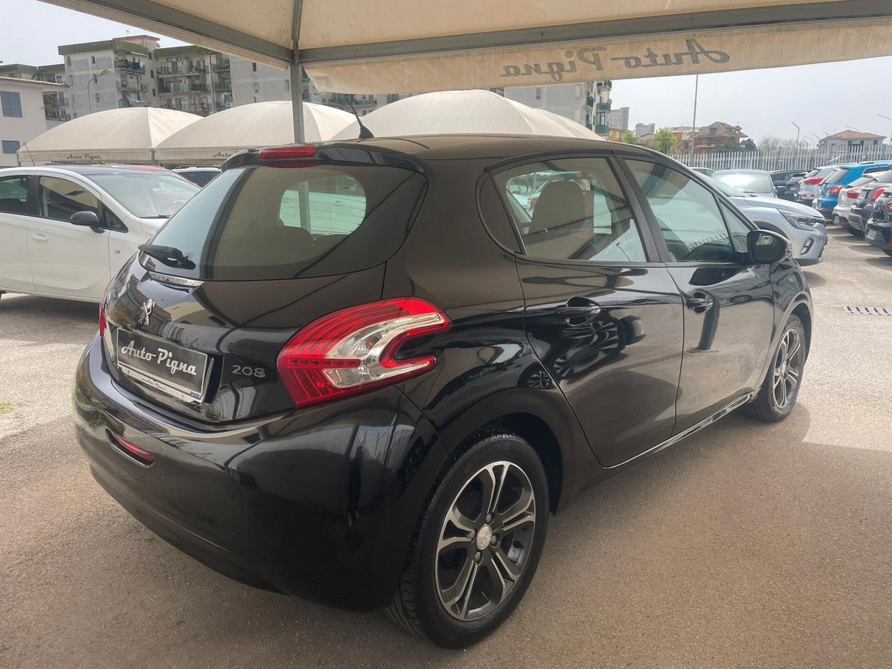 Peugeot 208 1.4 HDi 68 CV 5 porte Allure