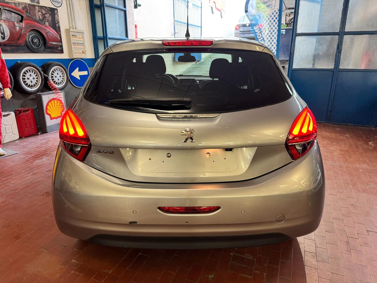 Peugeot 208 PureTech 82 Stop&Start 5 porte Signature