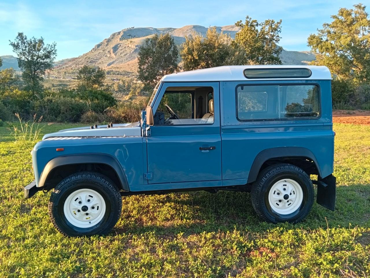 Land Rover Defender 90 diesel Hard-top