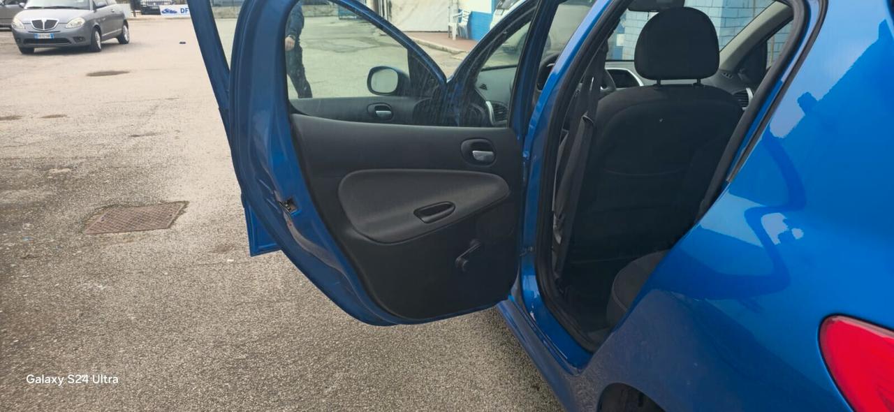 Peugeot 206 Plus 1.1 60CV 5p. ONE Line